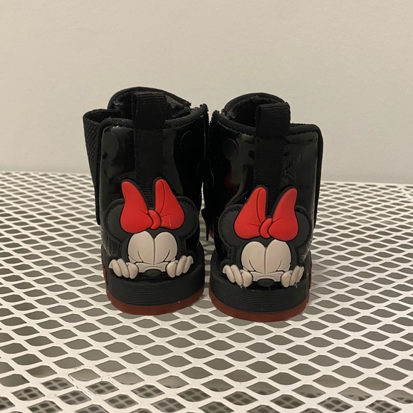 BRAND NEW - ZARA Girl's Minnie/ Mickey Mouse DISNEY Ankle Boots Black/ EU 21 - Picture 2 of 4